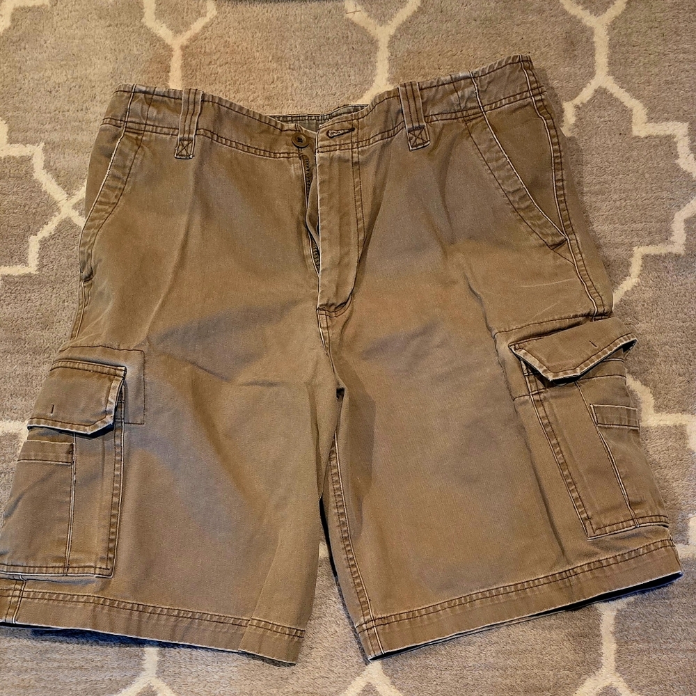 Old Navy Cargo Dark Brown Shorts, Size 33W x 10L
